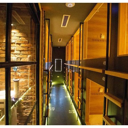 Khan Hoang Capsule Hotel (Adults Only) Hanói Exterior foto